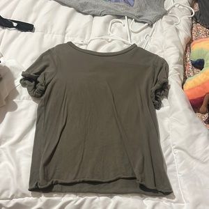 olive green cropped tee